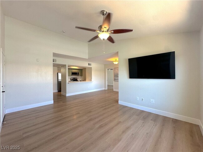 Foto del edificio - 7255 W Sunset Rd