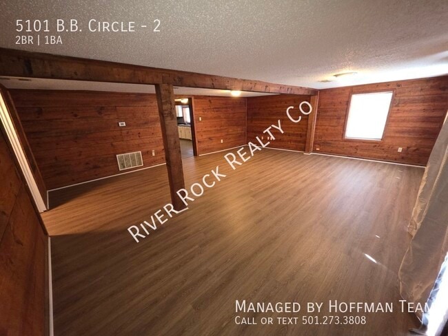 Building Photo - 5101 B.B. Circle-2