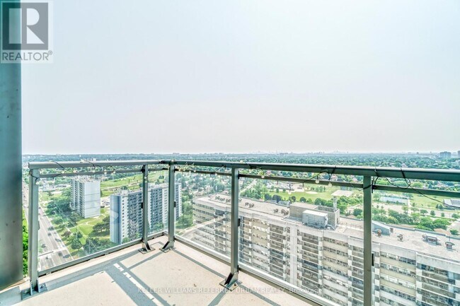 Photo du bâtiment - 30 Meadowglen Pl