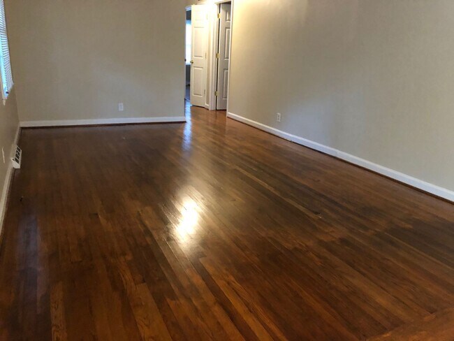 Foto del edificio - 3 Bedroom Off E Cone