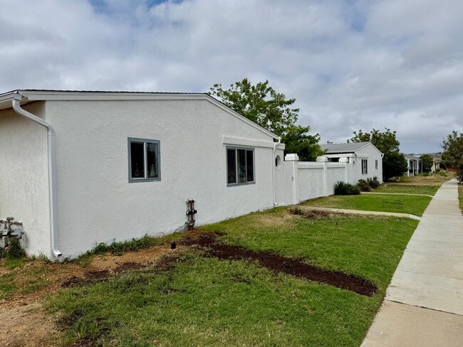 Building Photo - 3543-3545 Clairemont Mesa Blvd