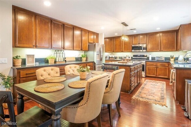 Foto del edificio - 4 br, 2.5 bath House - 28551 Deer Springs Dr