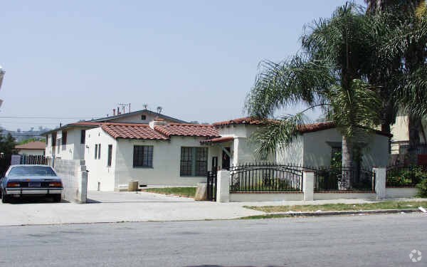 Building Photo - 6111 Mesa Ave