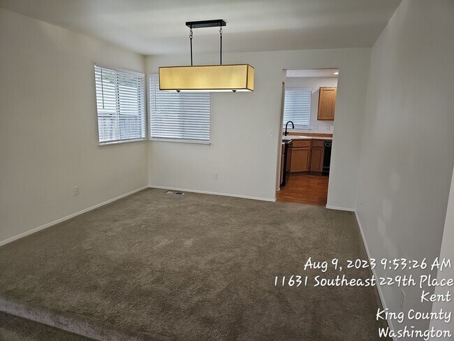 Building Photo - Kent East Hill 2 story home in Hurters Run Too, 3 bed 2.5 bath,  2 car garage and large fenced ya...