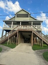 Building Photo - 205 Rue Orleans St