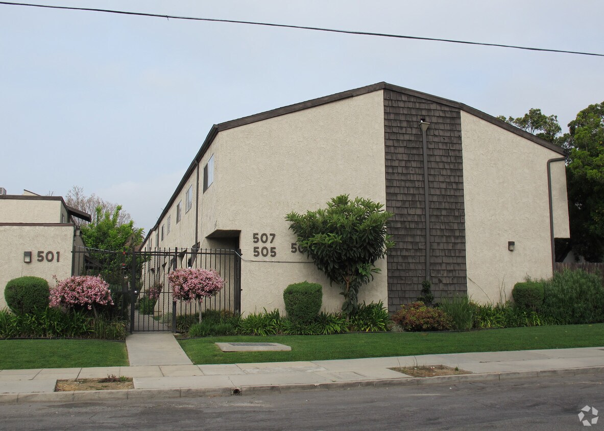 Building Photo - 501 N Nicholson Ave