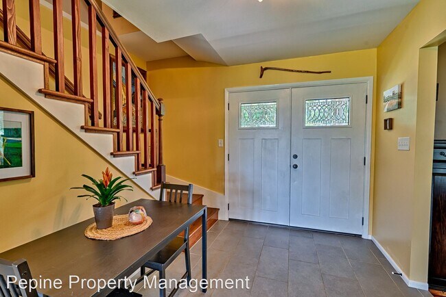 Building Photo - 4 br, 3 bath House - 3021 NW 70th Lane