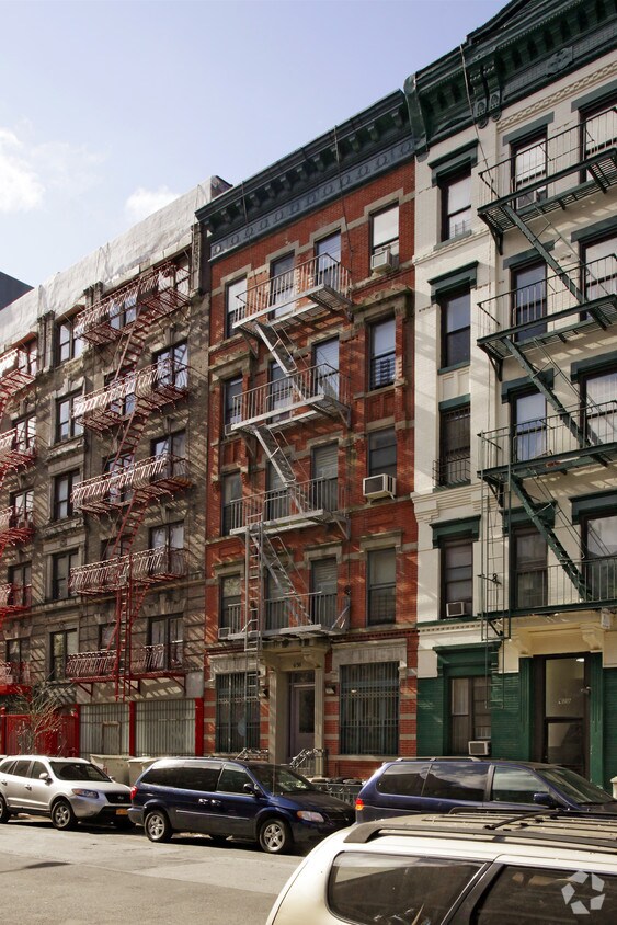 Foto del edificio - 630 E 11th St