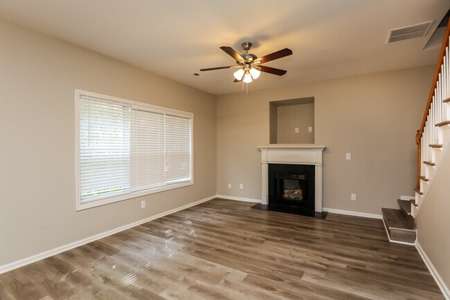 Building Photo - 3083 Grace Ct