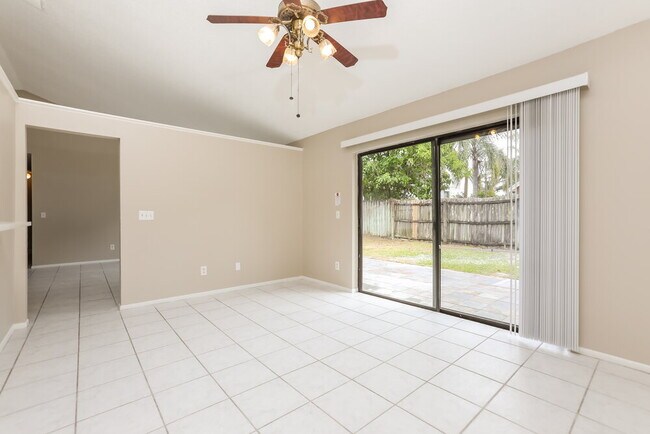 Building Photo - 1214 Lacey Oak Dr