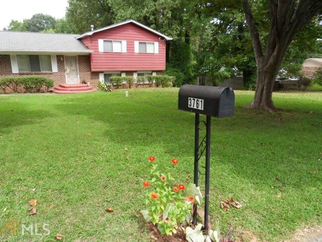 Foto del edificio - 3761 N Camp Creek Pkwy SW