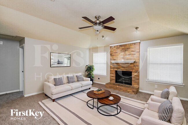 Foto del edificio - 6476 Sudbury Way