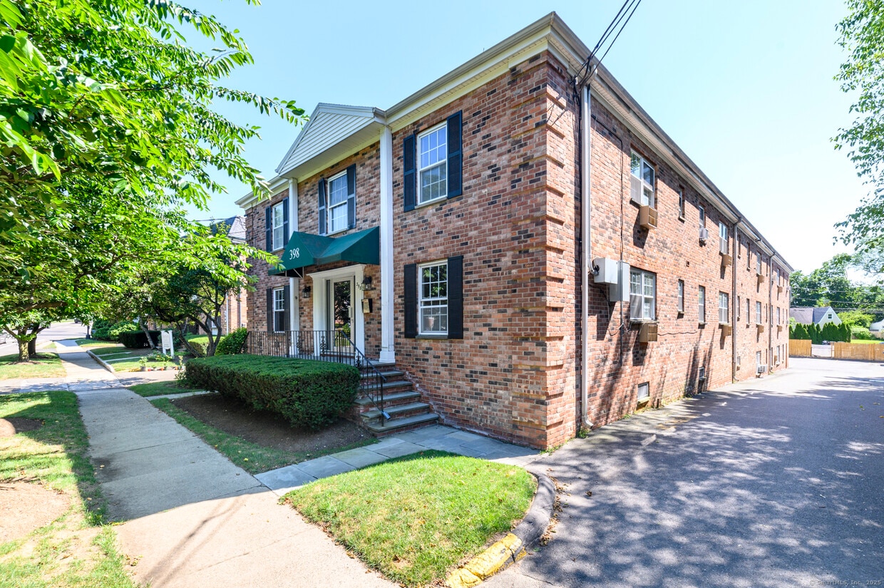 Primary Photo - 398 Courtland Ave