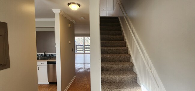 Building Photo - 1425 Quinnipiac Ave