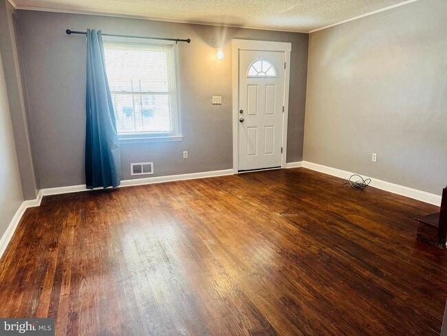 Building Photo - 2111 Vailthorn Rd