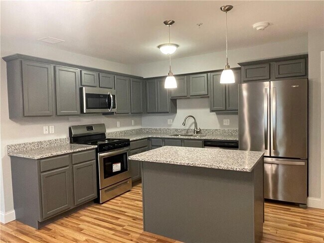 Building Photo - 9 Gray Coach Ln
