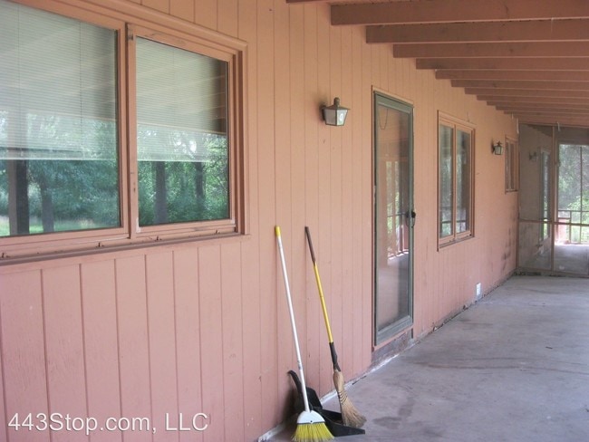 Building Photo - 3 br, 2 bath House - 5401 South Route K