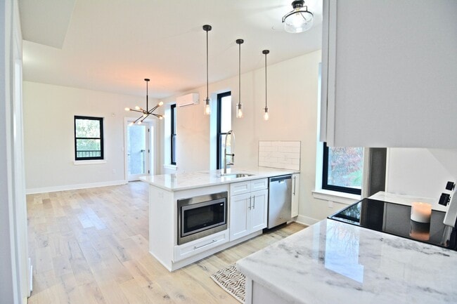 Building Photo - 56 S 5th St