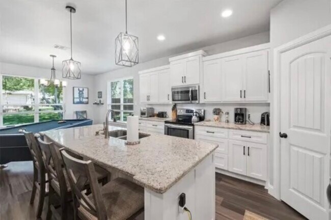 Building Photo - 1418 Cheyenne Trail