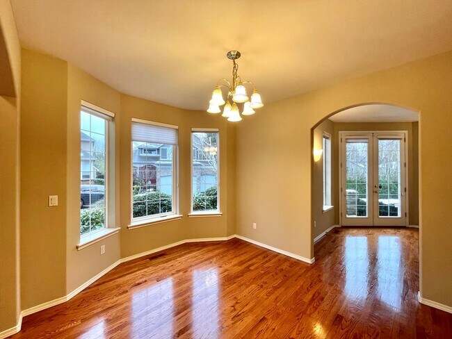 Foto del edificio - Spacious 3B2.5B Single-Family Home in Redmond