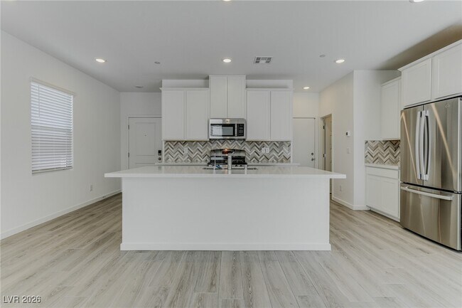 Foto del edificio - 113 Charlie Chase Ave