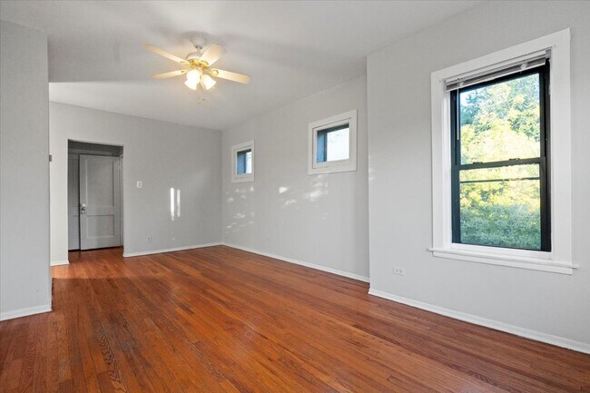 Foto del edificio - 6700 S Merrill Ave