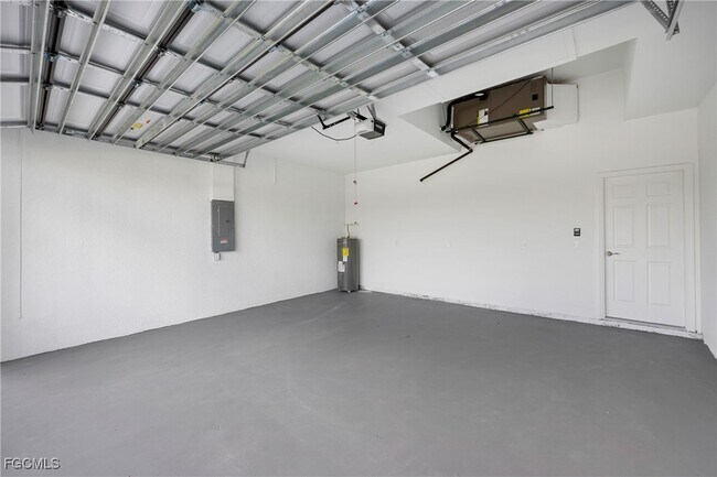 Building Photo - 306 NW 27th Ave