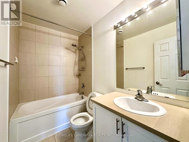 Photo du bâtiment - 88 Grangeway Ave