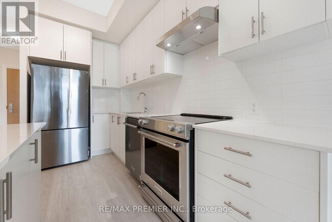 Photo du bâtiment - 8960-8960 Jane St