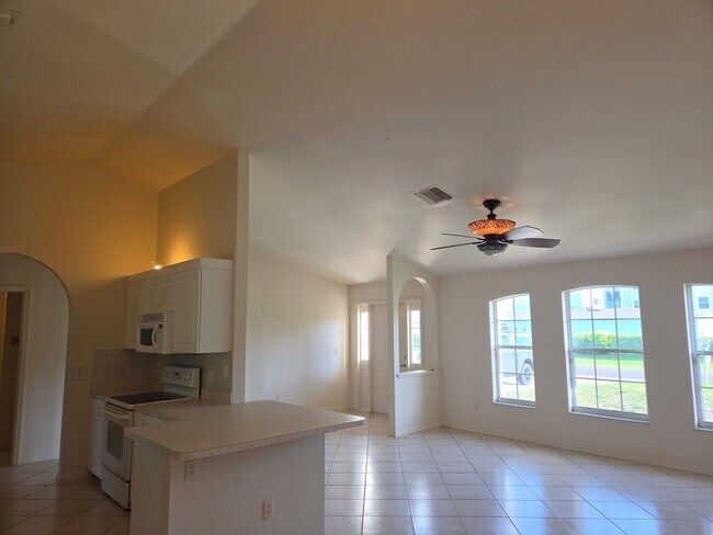 Foto del edificio - 1816 SW 38th Terrace