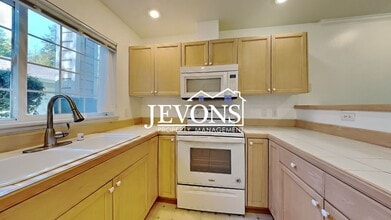 Building Photo - 25235 SE Klahanie Blvd