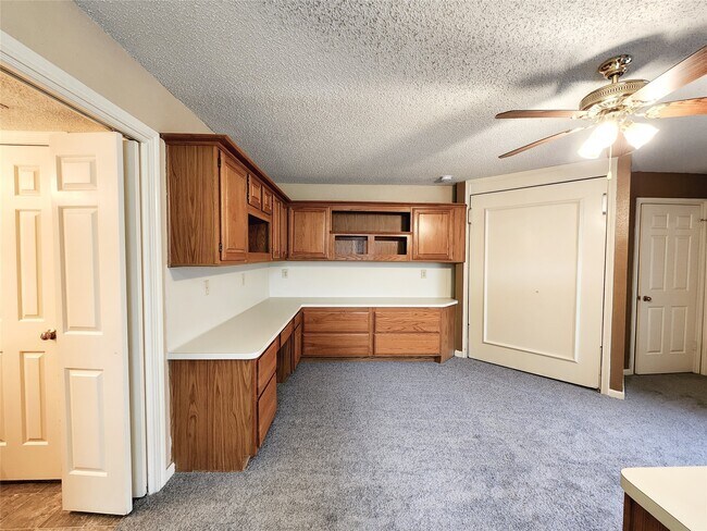 Foto del edificio - 1311 Antoine Dr