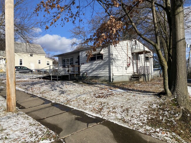 Building Photo - Cozy 2-Bedroom Home for Lease in Akron