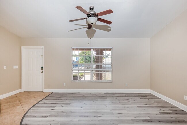 Foto del edificio - 811 SW 14th Pl