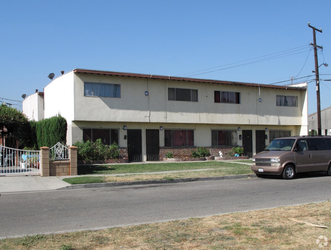 Primary Photo - 3036 Flower St