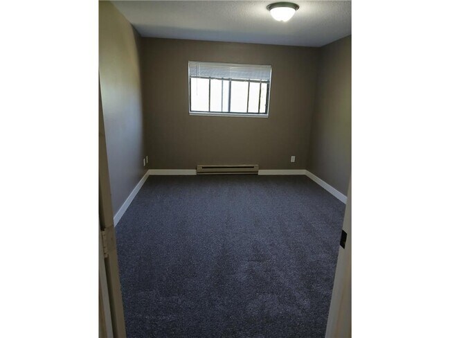 Foto del edificio - 901 Country Club Dr