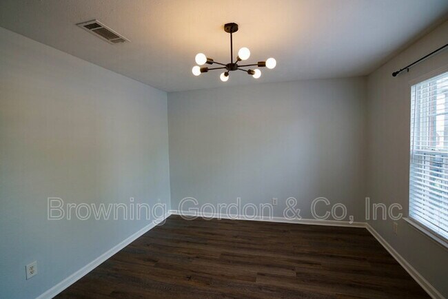 Building Photo - 1731 Red Jacket Dr