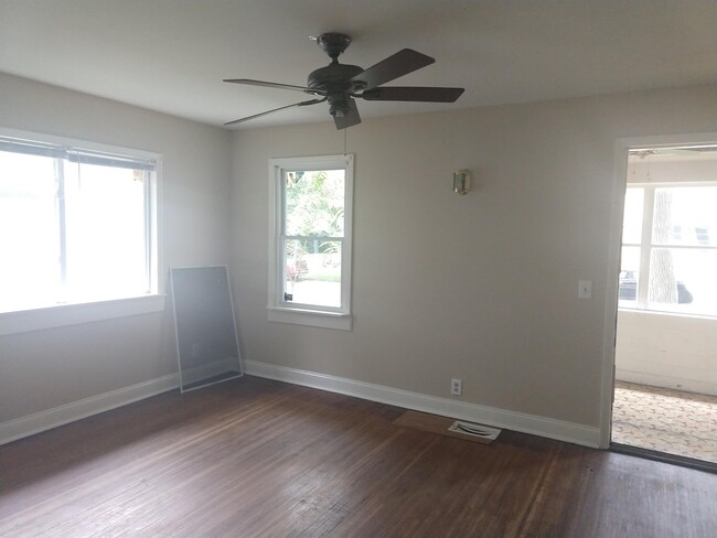Foto del edificio - 222 Longview Terrace