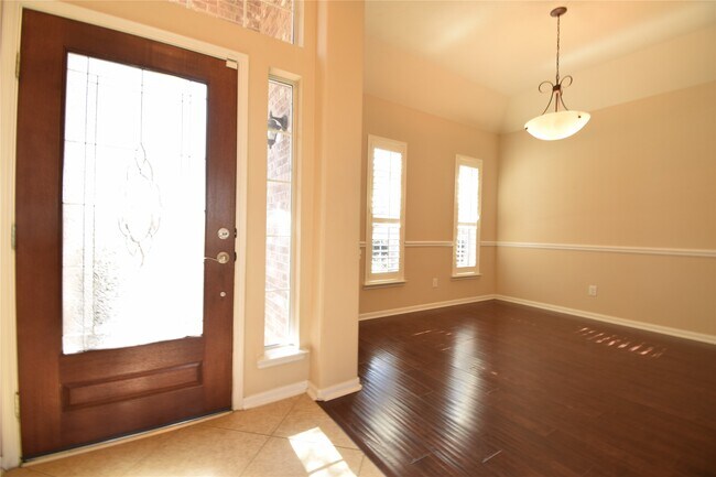 Building Photo - 26818 Granite Valley Ln