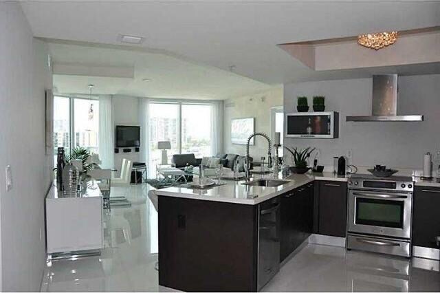 Kitchen/Living room - 150 Sunny Isles Blvd