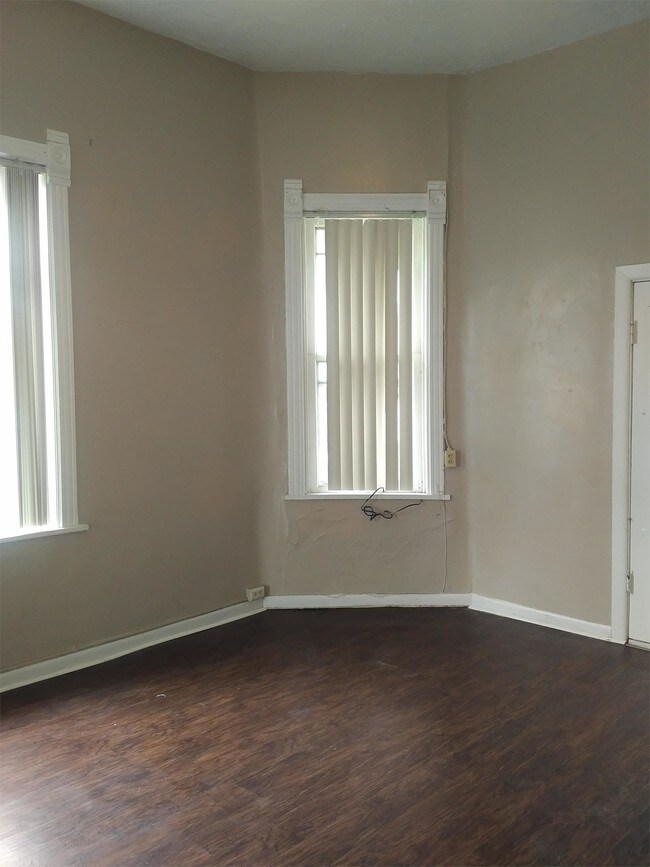 Building Photo - 202 S 100 W