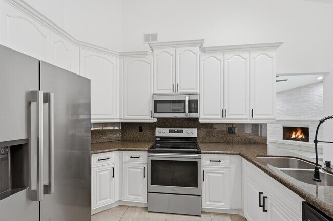 Building Photo - 9033 NW 47th Ct