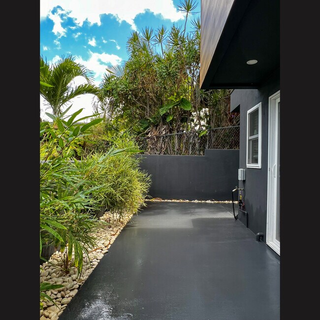 Foto del edificio - 232 Madeira St