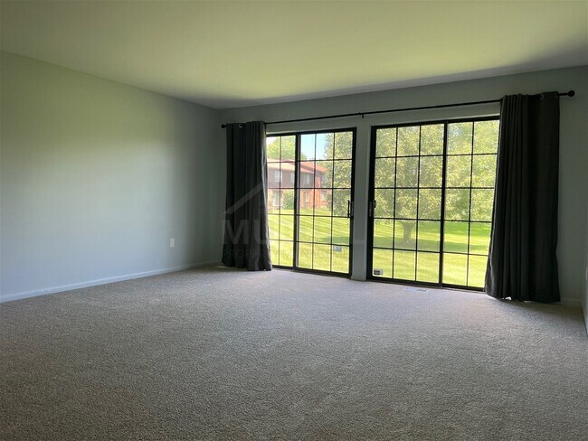 Building Photo - 27332 Collingwood Dr