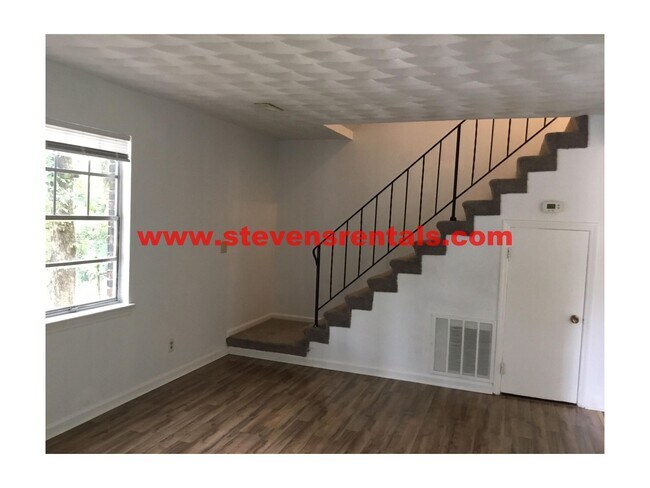 Foto del edificio - 2 Bedroom Duplex