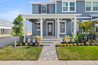 Building Photo - 823 SW Pr Ave