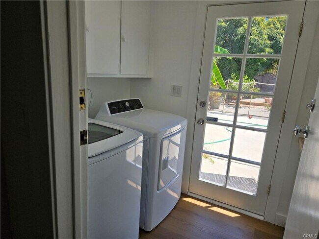 Foto del edificio - 24224 Welby Way