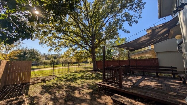 Building Photo - 12927 Marimba Trail