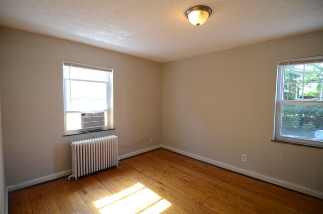 Building Photo - 2525 Williams Ave
