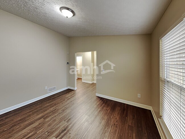 Building Photo - 520 Stone Shadow Dr